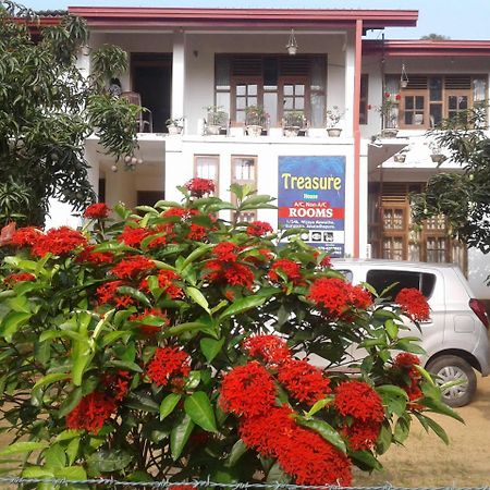 מלון אנוראדפורה Treasure House Tourist Rest מראה חיצוני תמונה