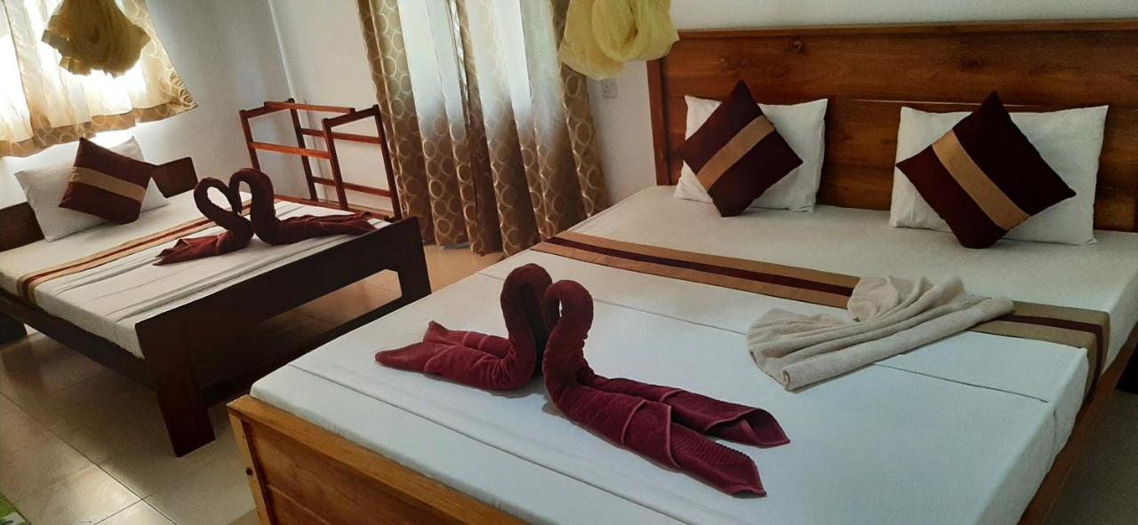 מלון אנוראדפורה Treasure House Tourist Rest מראה חיצוני תמונה