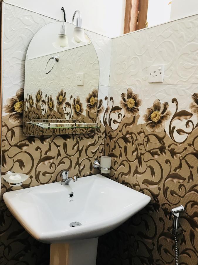 מלון אנוראדפורה Treasure House Tourist Rest מראה חיצוני תמונה